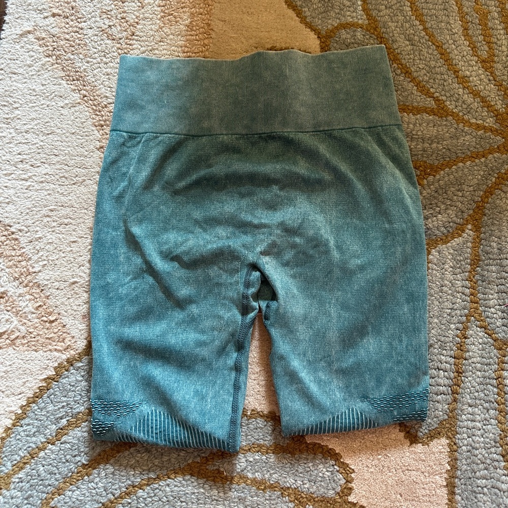 Turquoise workout leggings